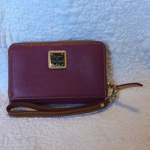 Dooney & Bourke wallet w/wristlet strap